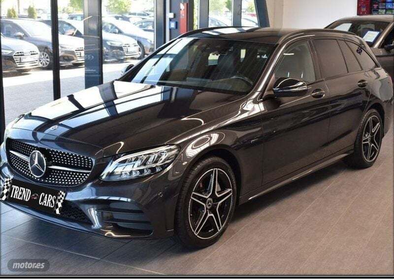 Gris / plata Usado 2020 Mercedes C300e Familiar | 33.300 € (Caro) - Imagen 1/4