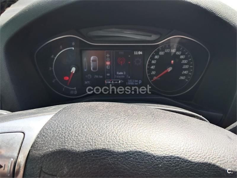 Gris / plata Usado 2014 Ford Mondeo Titanium Berlina | 12.500 € (Un poco caro) - Imagen 1/4