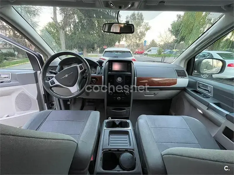 Usado Chrysler Grand Voyager Limited 150 CV (110 kW) 2008 Gris / plata Monovolumen