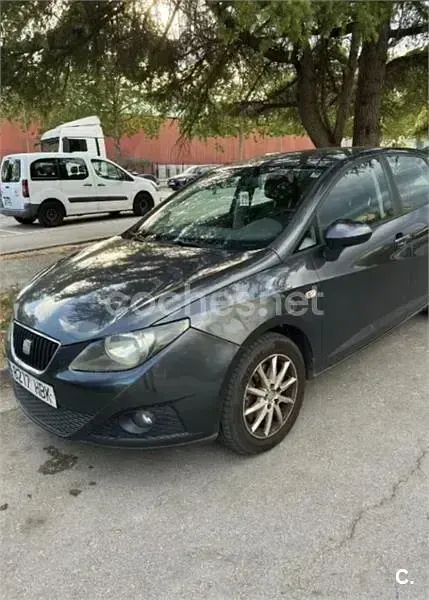 Usado Seat Ibiza Style 105 CV (77 kW) 2011 Gris / plata Berlina