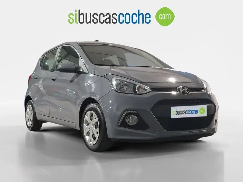 Gris/plata Usado 2014 Hyundai i10 Style Utilitario | 8990 € (Un poco caro) - Imagen 1/4