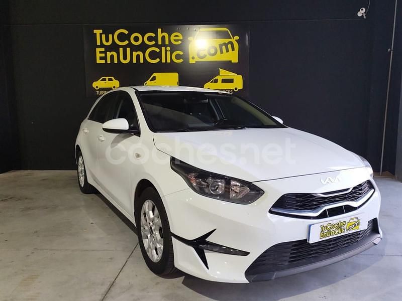 Blanco Usado 2022 Kia Ceed Utilitario | 13.500 € (Buen precio) - Imagen 1/4