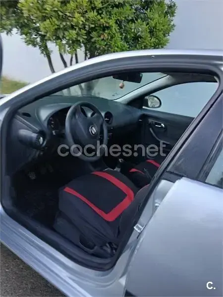 Usado Seat Ibiza Sport 64 CV (47 kW) 2004 Gris / plata Utilitario