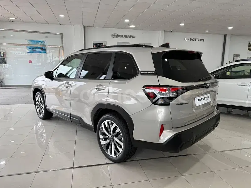 Nuevo Subaru Forester 152 CV (111 kW) 2026 Beige SUV