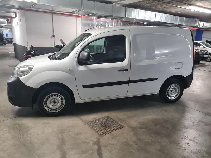 Usado Renault Kangoo 75 CV (55 kW) 2019 Blanco Monovolumen