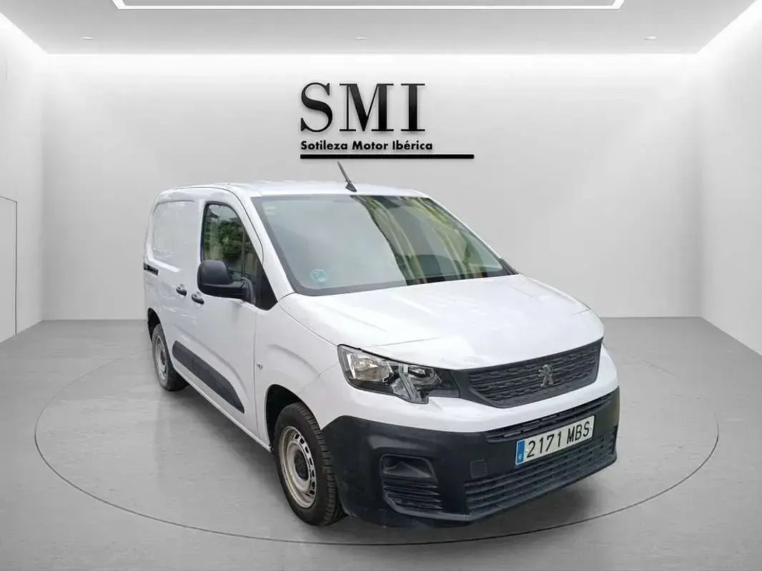 Usado Peugeot Partner S 102 CV (75 kW) 2022 Blanco Monovolumen