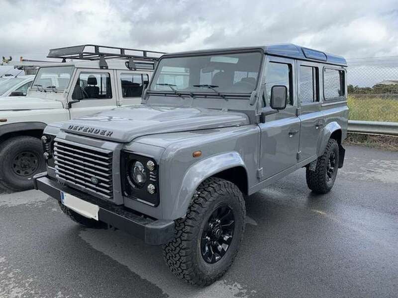 Gris Usado 2014 Land Rover Defender SE SUV | 42.600 € - Imagen 1/4