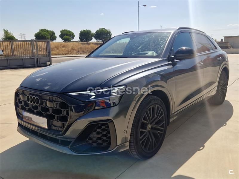 Usado Audi Q8 S-Line 286 CV (210 kW) 2023 Gris / plata SUV