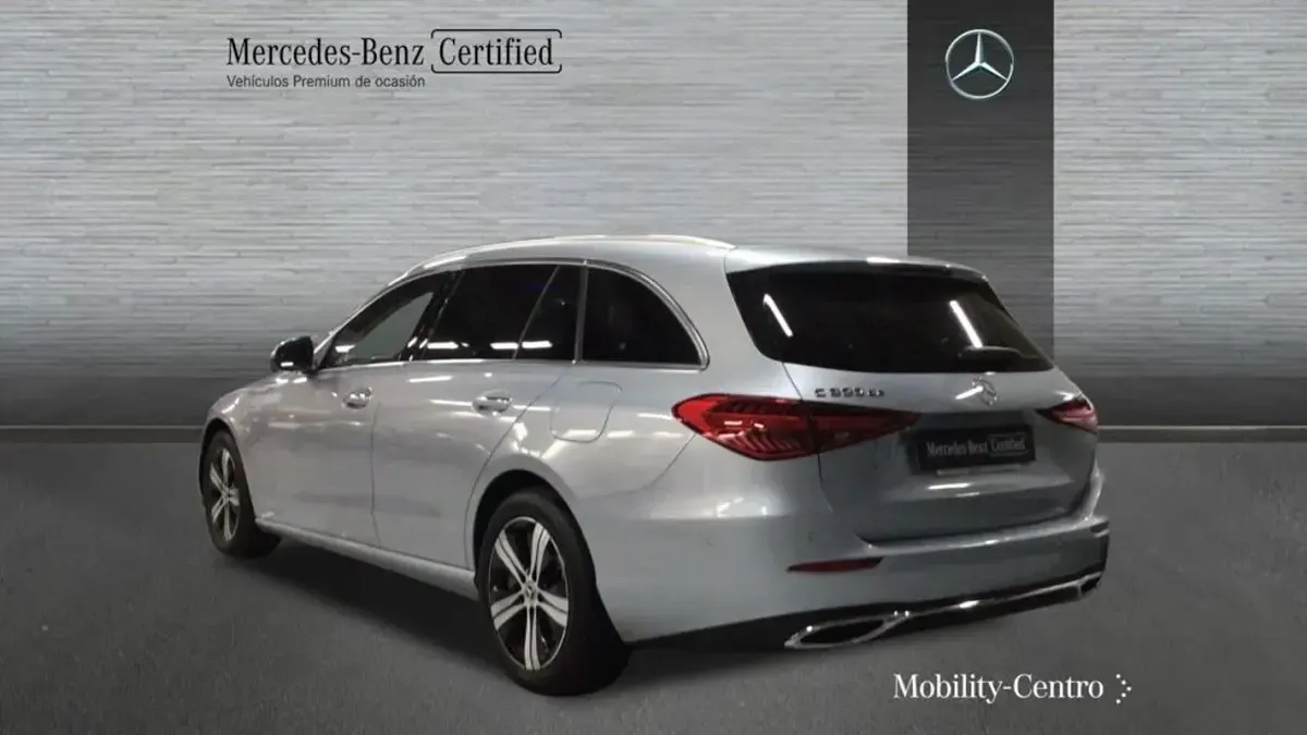 Usado Mercedes C300 Avantgarde 312 CV (229 kW) 2024 Hightechsilver  metallic paint Familiar