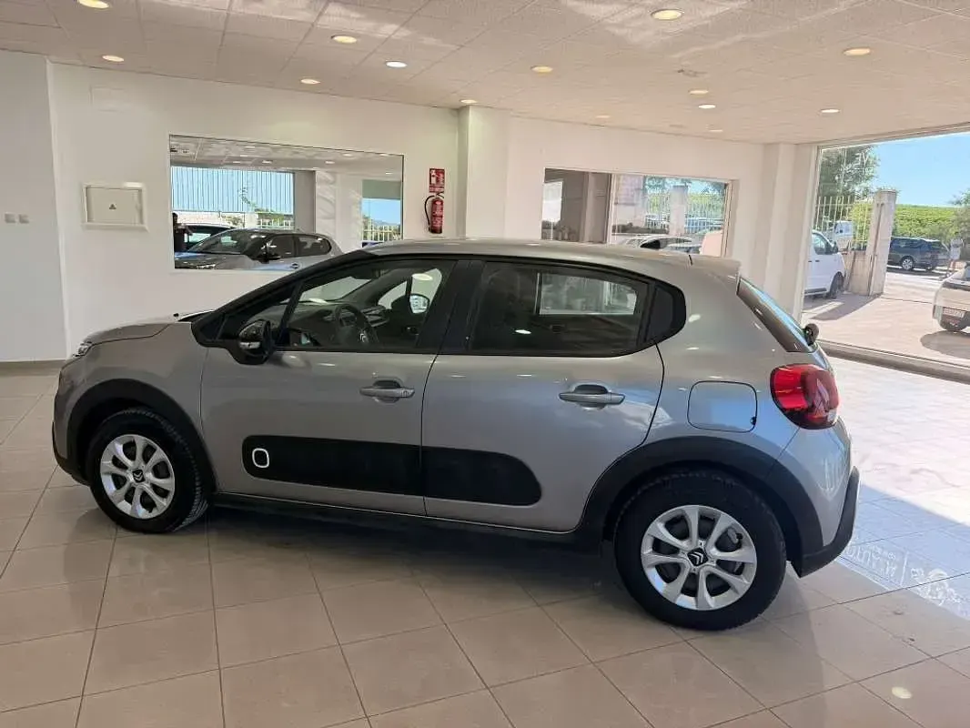 Usado Citroën C3 Feel 110 CV (80 kW) 2018 Gris Utilitario