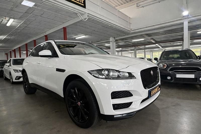 Usado Jaguar F-Pace Prestige 180 CV (132 kW) 2020 Blanco SUV