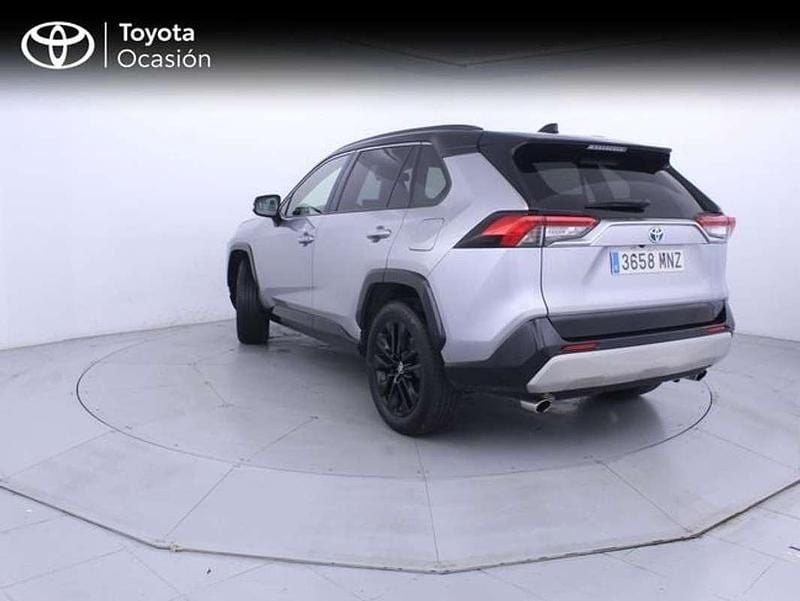 Usado Toyota RAV4 Hybrid Style 218 CV (160 kW) 2024 Plateado SUV