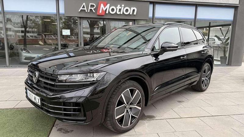 Usado VW Touareg R 462 CV (339 kW) 2024 Negro SUV