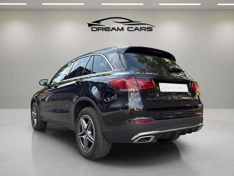 Usado Mercedes GLC300e 306 CV (225 kW) 2022 Negro SUV