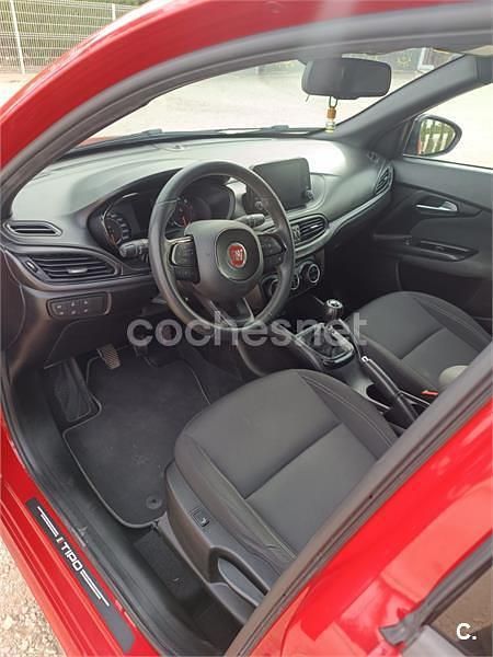 Usado Fiat Tipo 120 CV (88 kW) 2020 Rojo Berlina