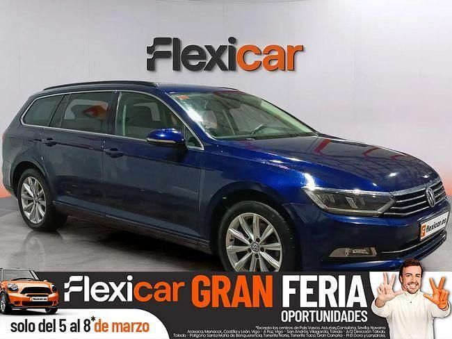Usado VW Passat Advance 120 CV (88 kW) 2017 Azul Familiar