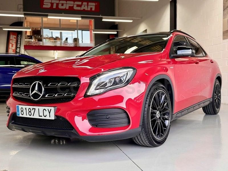 Usado Mercedes GLA200 156 CV (114 kW) 2019 Rojo SUV