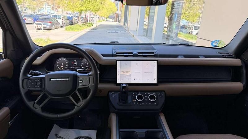 Usado Land Rover Defender HSE Dynamic 249 CV (183 kW) 2025 Gris SUV