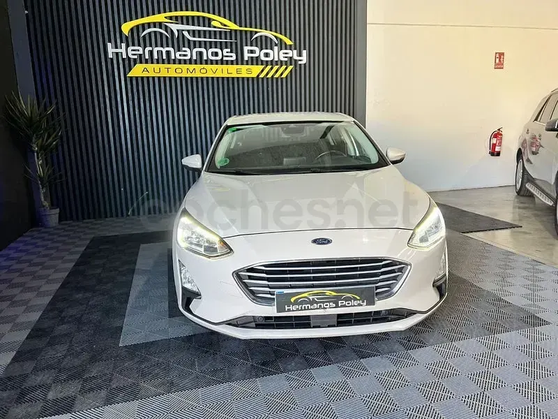 Usado Ford Focus Trend 120 CV (88 kW) 2022 Beige Berlina