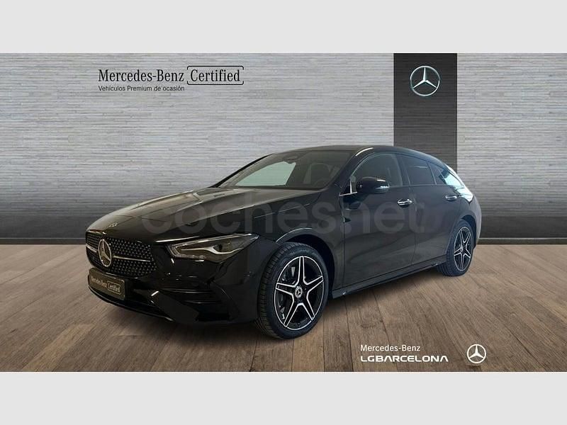 Usado Mercedes CLA250e Shooting Brake AMG line 218 CV (160 kW) 2025 Negro cosmos Familiar