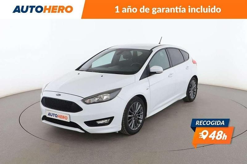 Blanco Usado 2017 Ford Focus ST-Line Berlina | 10.199 € (Precio justo) - Imagen 1/3