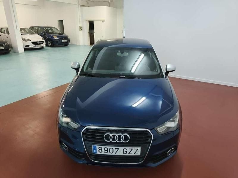Usado Audi A1 Ambition 105 CV (77 kW) 2010 Azul Utilitario
