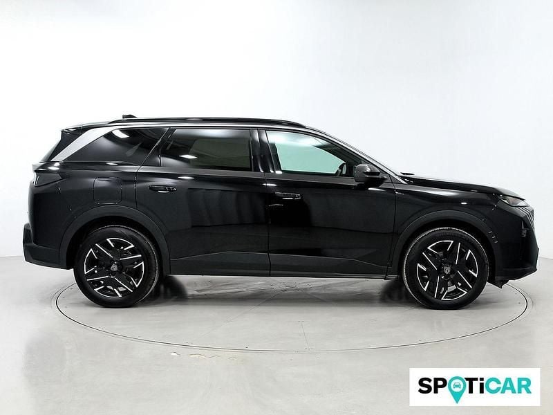 Usado Peugeot 5008 Allure 145 CV (106 kW) 2025 Negro SUV