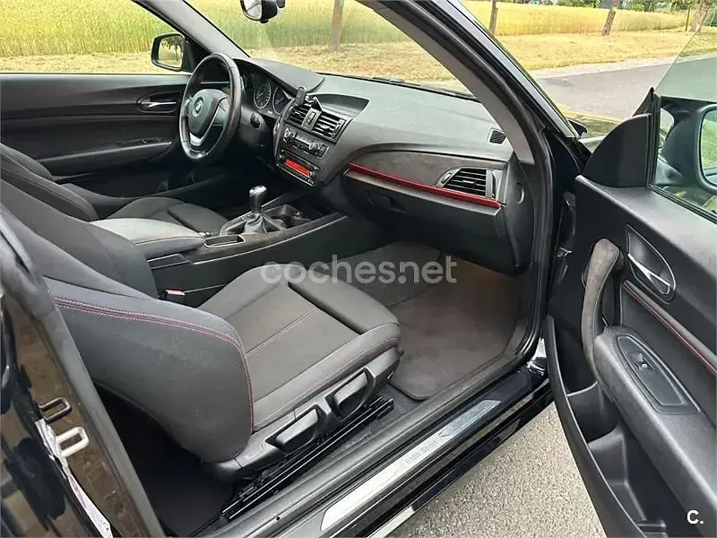 Usado BMW 116 Sport Line 122 CV (89 kW) 2013 Negro Utilitario