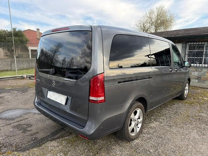 Usado Mercedes V220 Avantgarde 163 CV (119 kW) 2016 Gris / plata Monovolumen