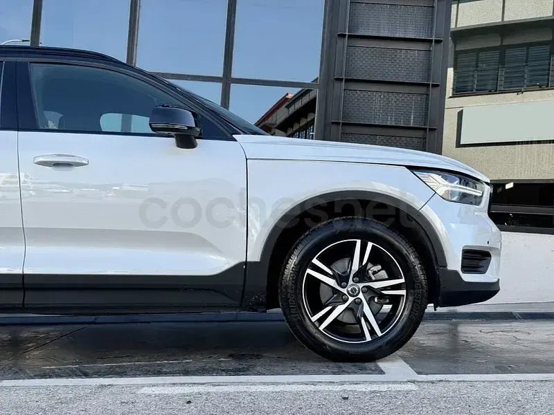Usado Volvo XC40 R-Design 197 CV (144 kW) 2020 Blanco SUV