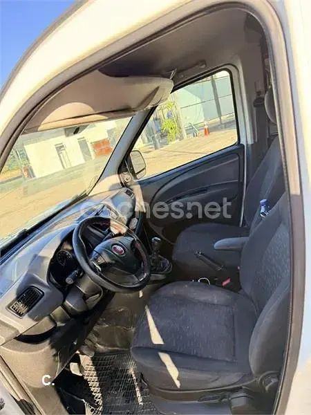 Używany Fiat Doblò 90 KM (66 kW) 2012 Biały Minivan