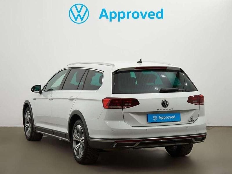 Usado VW Passat R-line 193 CV (141 kW) 2020 Blanco SUV