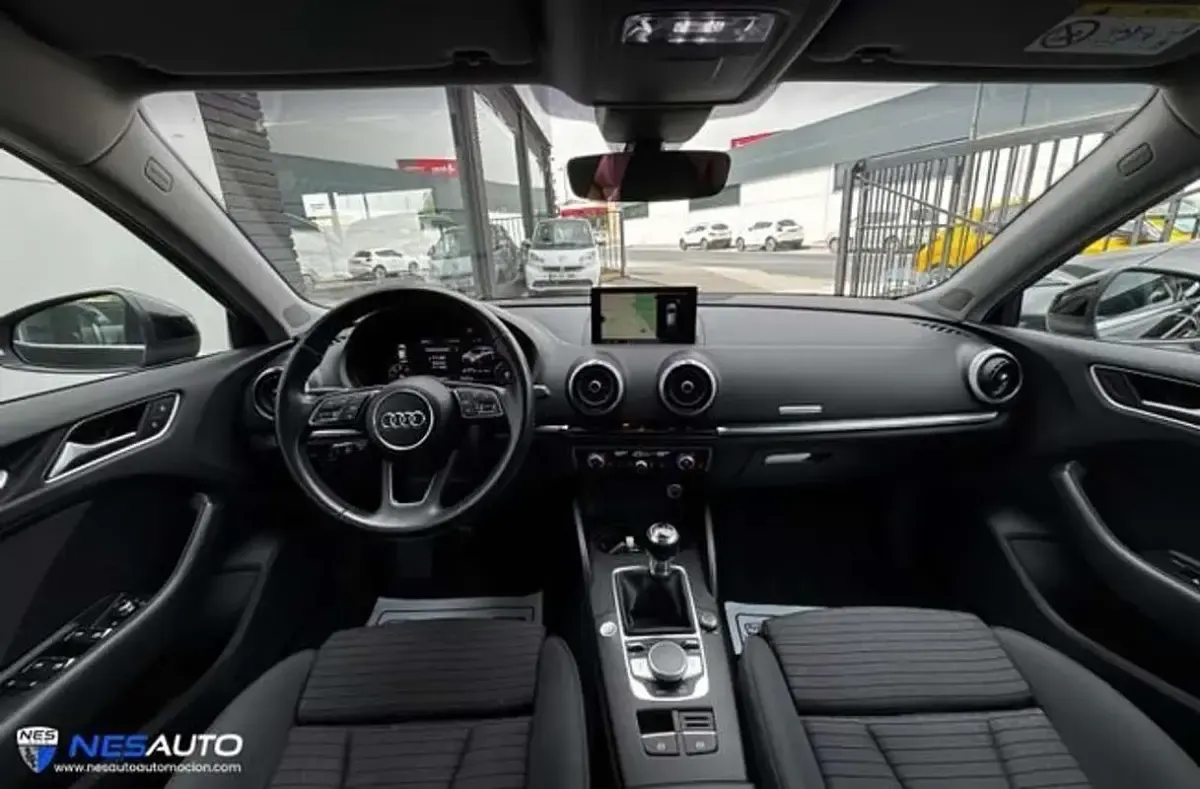 Usado Audi A3 Sportback 150 CV (110 kW) 2018 Negro Utilitario