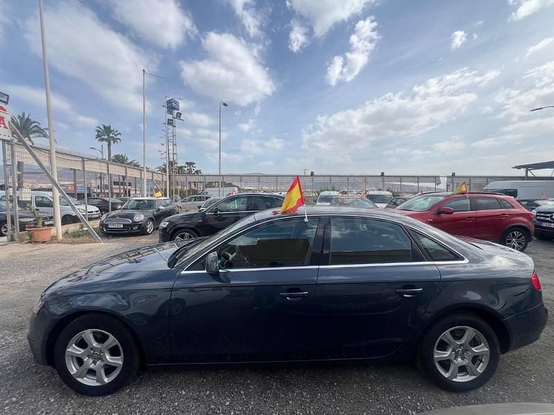 Usado Audi A4 143 HP (105 kW) 2009 Cinzento Sedan