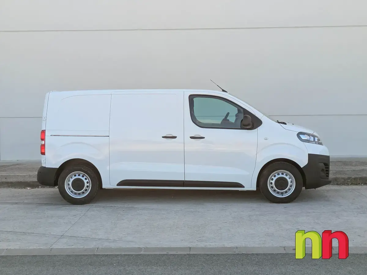 Usado Citroën Jumpy 120 CV (88 kW) 2022 Blanco Monovolumen