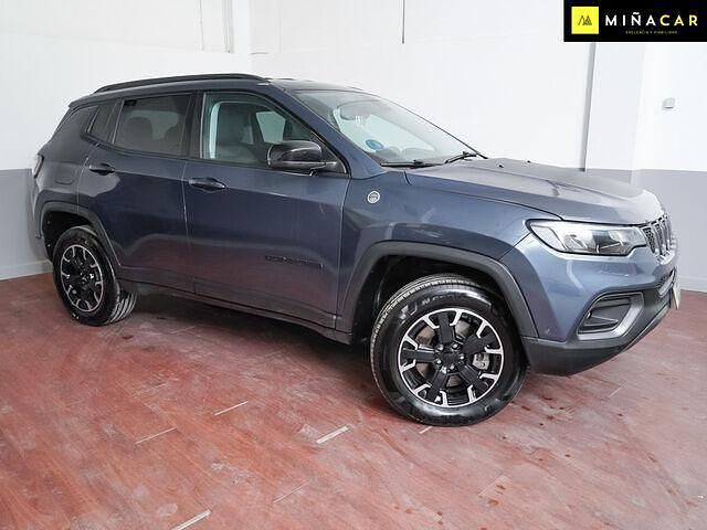 Usado Jeep Compass Trailhawk 240 CV (176 kW) 2022 Azul SUV