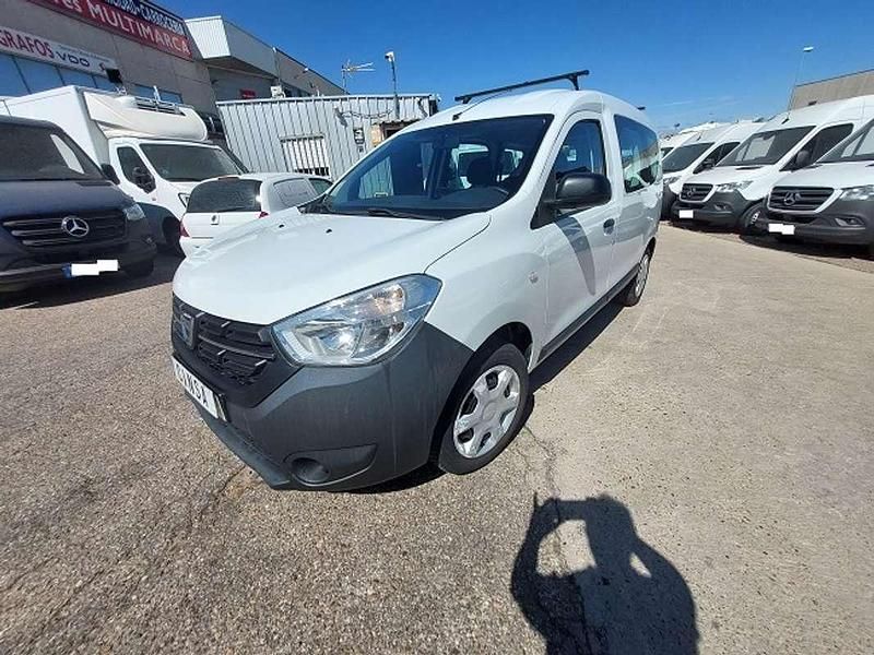 Usado Dacia Dokker Essentiel 102 CV (75 kW) 2018 Blanco Monovolumen