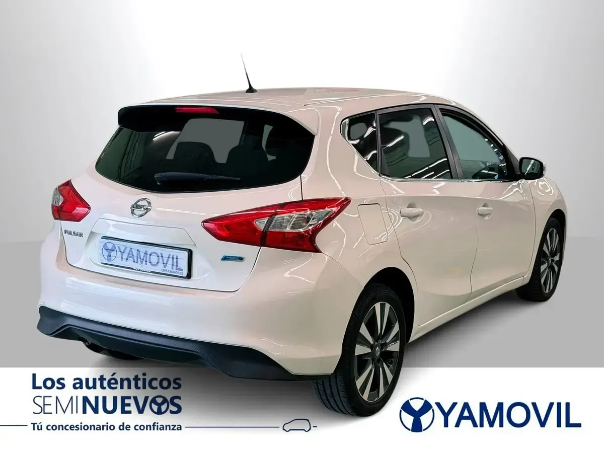Usado Nissan Pulsar Tekna 110 CV (80 kW) 2015 Blanco Utilitario