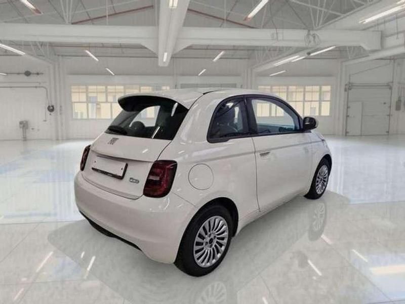 Usado Fiat 500e Action 69 kW (95 CV) 2022 Blanco Berlina