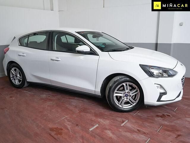 Usado Ford Focus Trend+ 125 CV (91 kW) 2019 Blanco Utilitario