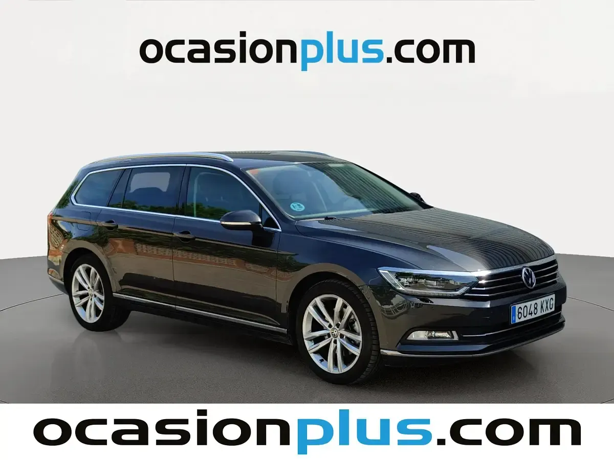Usado VW Passat Sportline 150 CV (110 kW) 2019 Gris Familiar