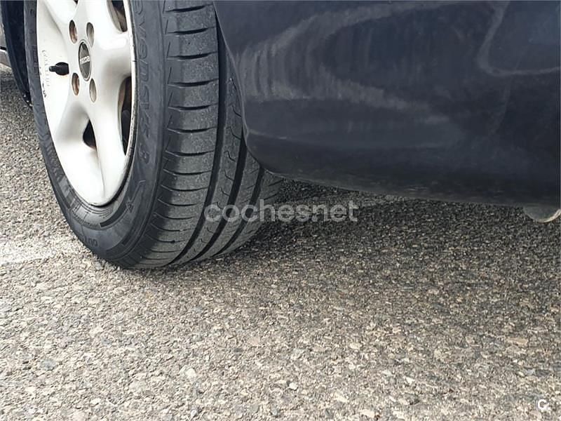 Usado Mazda MX3 110 CV (80 kW) 1996 Azul Coupe