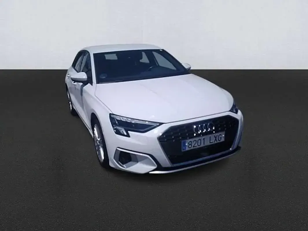 Usado Audi A3 Sportback Advanced 150 CV (110 kW) 2022 Blanco Utilitario