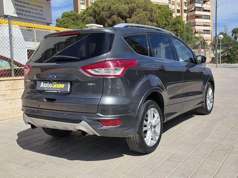 Usado Ford Kuga ST-Line 182 CV (133 kW) 2016 Gris SUV