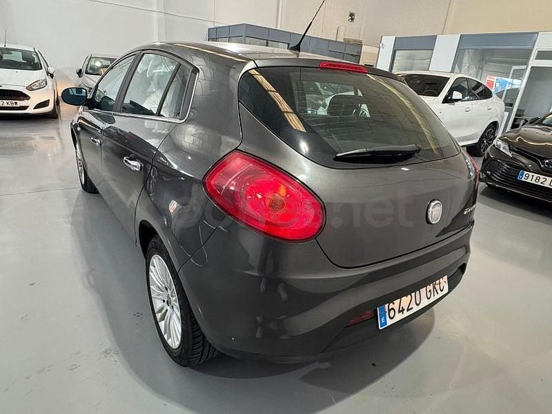 Usado Fiat Bravo Emotion 120 CV (88 kW) 2008 Gris / plata Utilitario