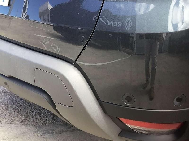 Usado Dacia Duster Journey 131 CV (96 kW) 2023 Gris SUV