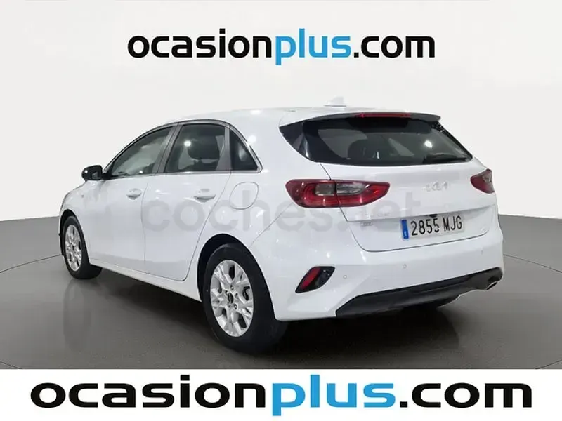 Usado Kia Ceed 136 CV (100 kW) 2023 Blanco Utilitario