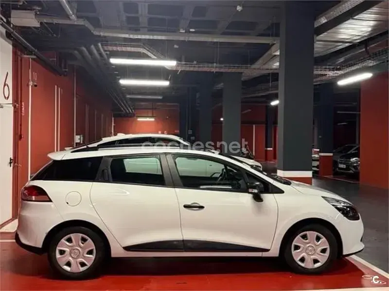 Usado Renault Clio GrandTour Expression 75 CV (55 kW) 2016 Blanco Familiar