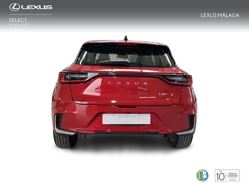 Usado Lexus LBX 137 CV (100 kW) 2024 Rojo SUV