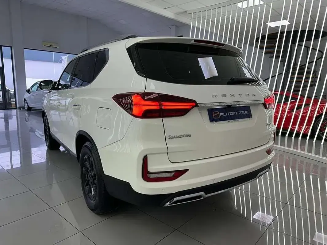 Usado SsangYong Rexton 203 CV (149 kW) 2023 Blanco SUV